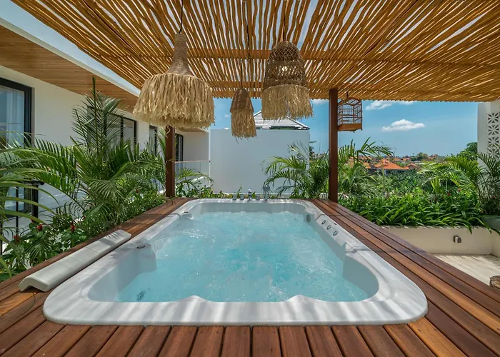 Villa Bimini - Luxury 4br Private Pool In Canggu With Jacuzzi