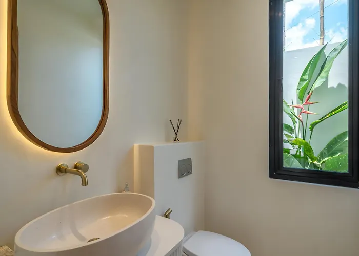 Villa Bimini - Luxury 4br Private Pool In Canggu With Jacuzzi *