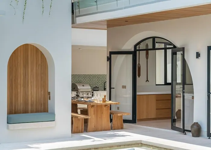 Bimini - Luxury 4br Private Pool In Canggu With Jacuzzi Villa *