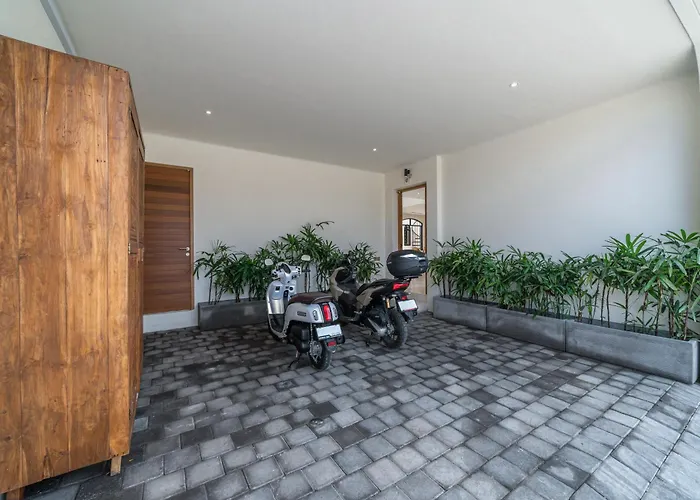 Bimini - Luxury 4br Private Pool In Canggu With Jacuzzi